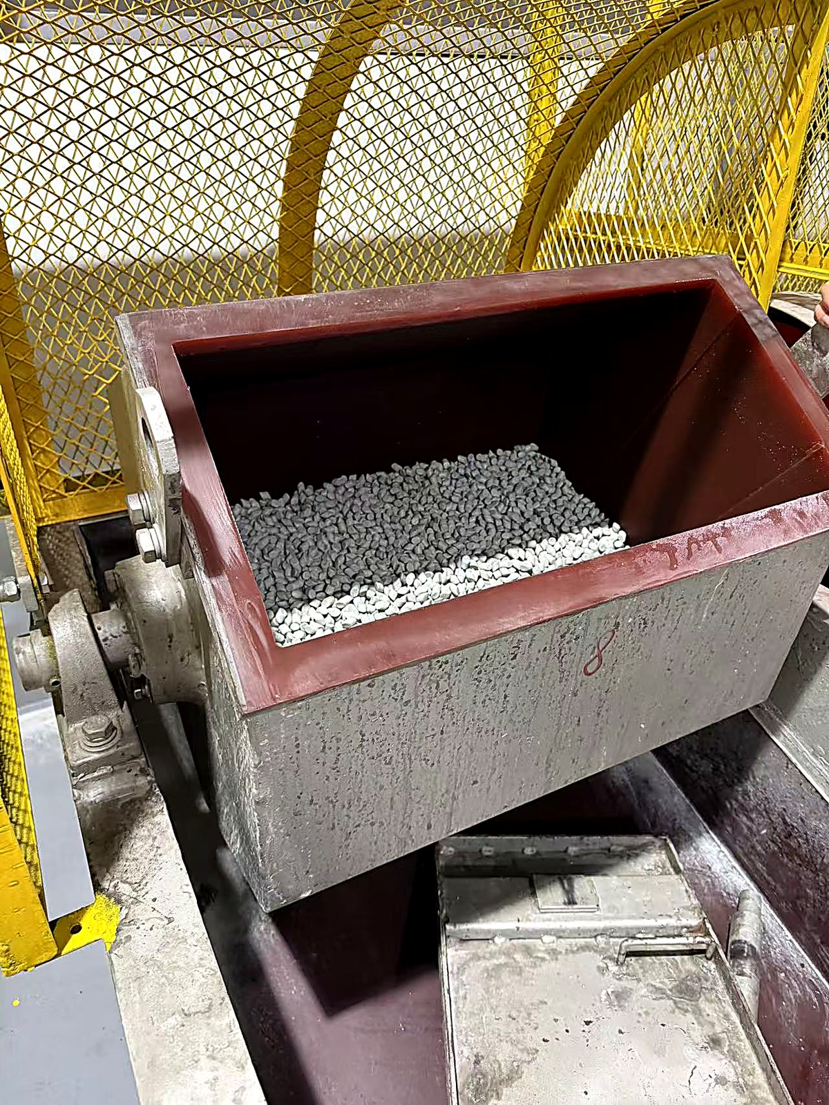 Centrifugal finishing